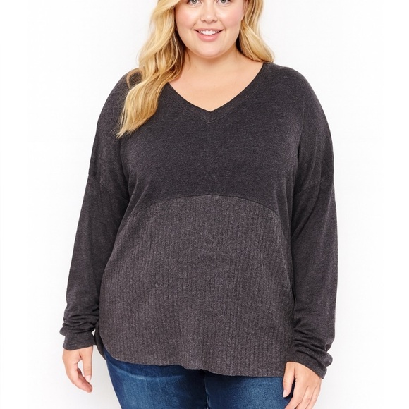 Knox Rose Tops - Knox Rose sweater top charcoal gray SZ XXL pull over V-Neck cris cross back